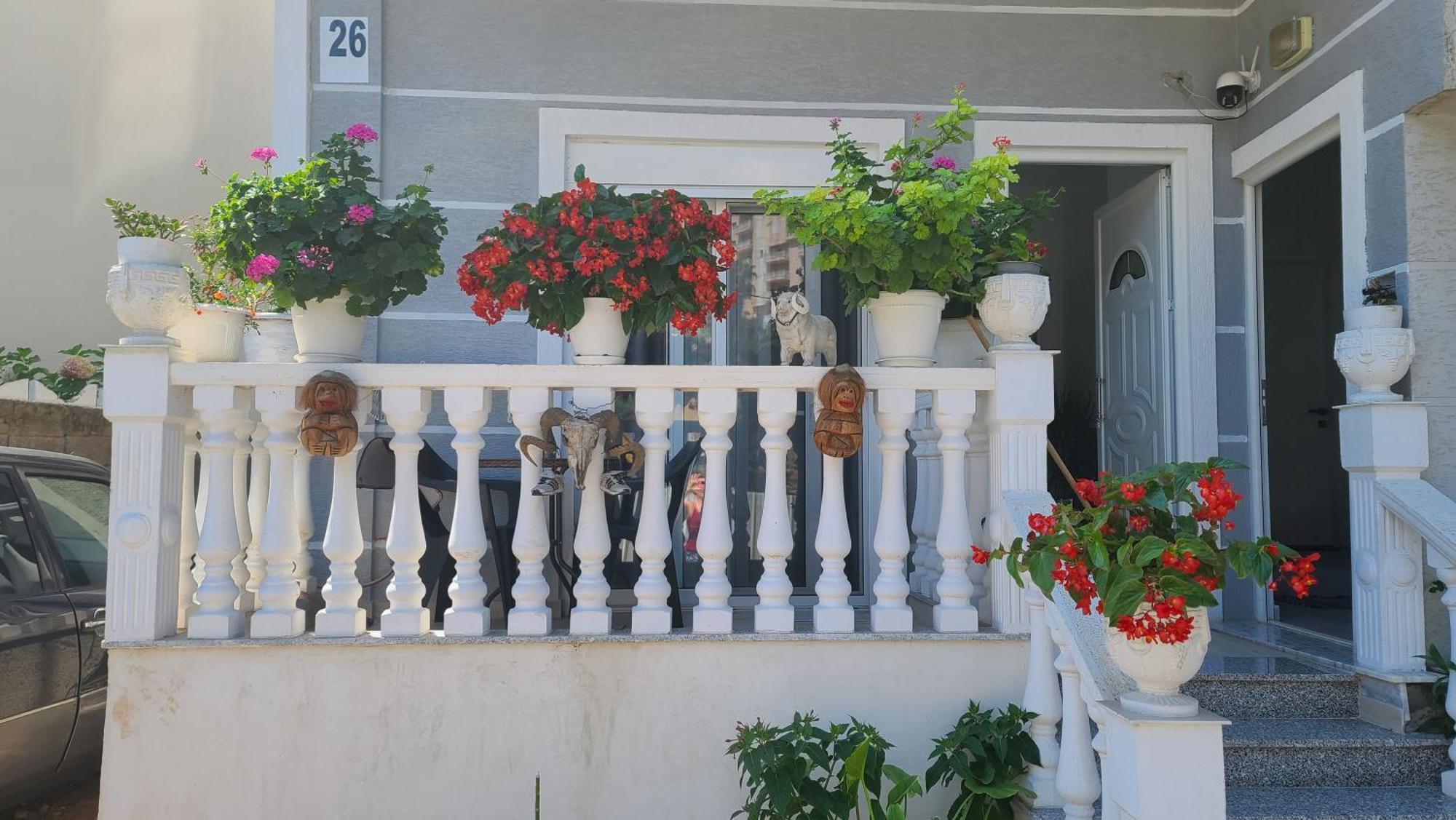 Luxury Room'S By Lika Sarande Exterior photo